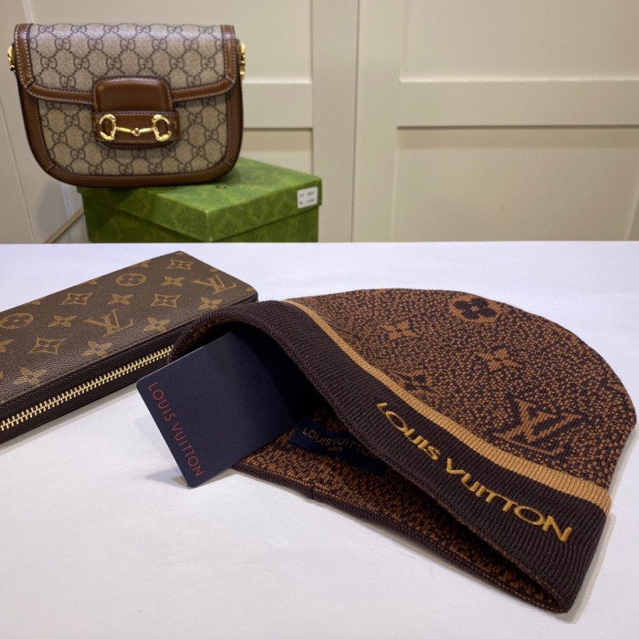 LV hat66