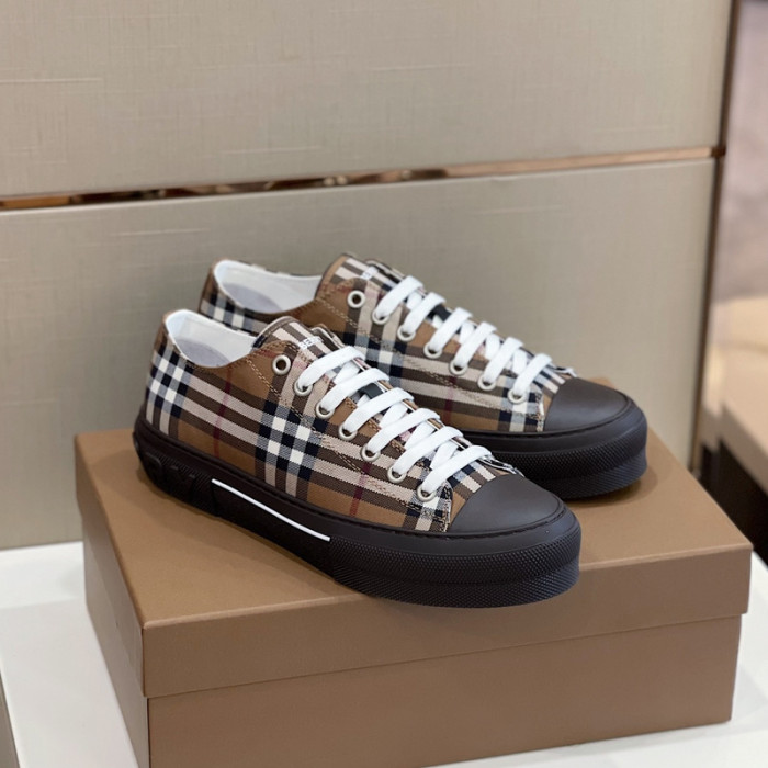 burber*y sneakers b000011