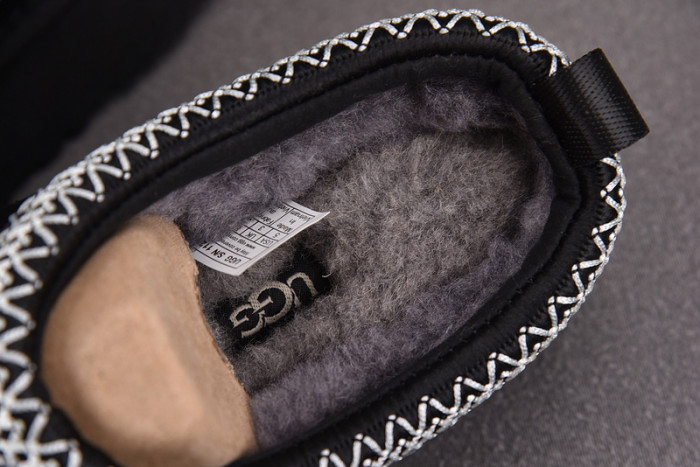 UGG SANDALS 7