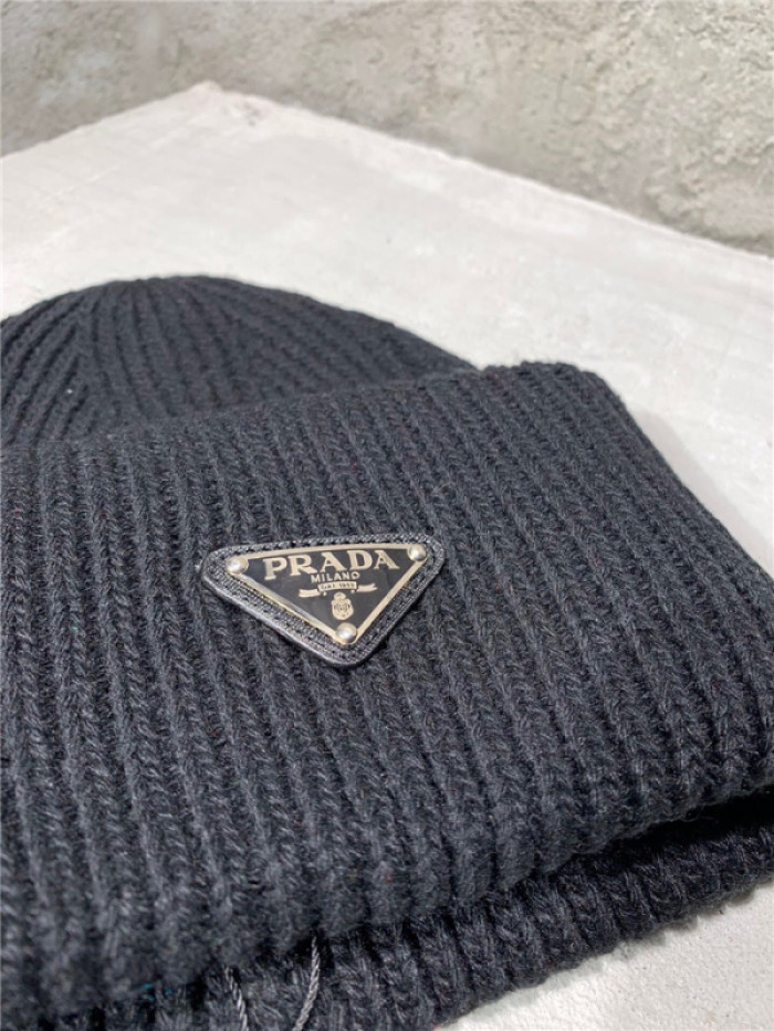 Prad* hat43