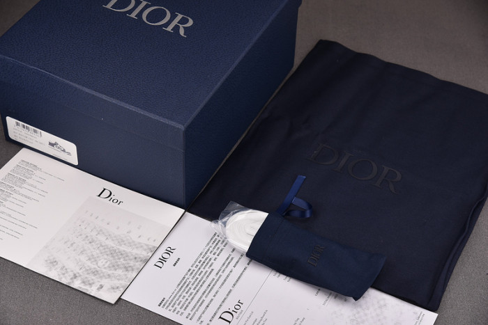 DIO* SNEAKERS B27 T0000-023