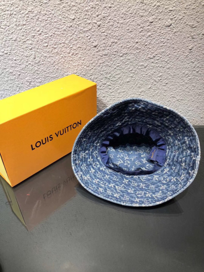 LV CAP33