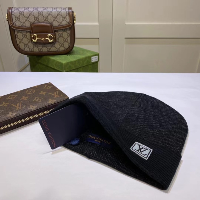 LV hat57