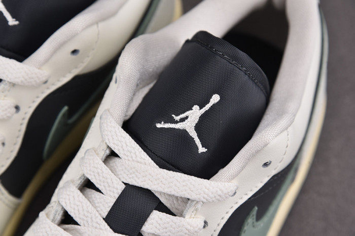 air jordan 1 low jade smoke dc0774-001
