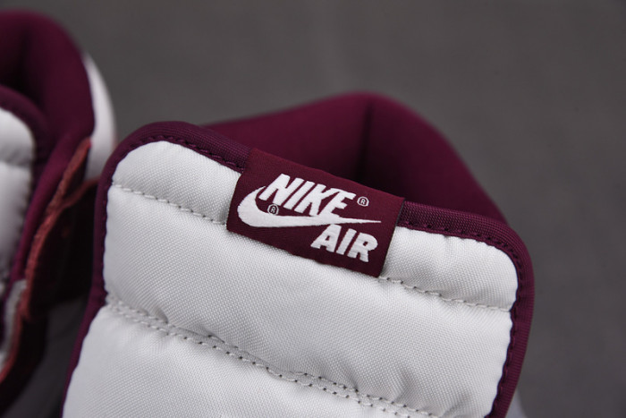 air jordan 1 retro high og bordeaux 555088-611