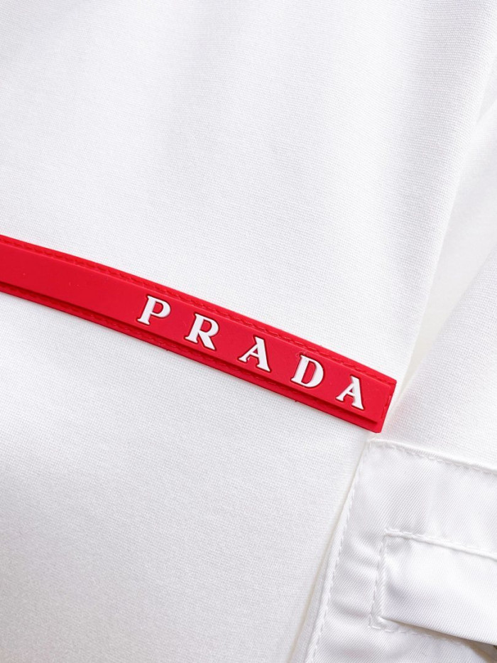 Pra*a suit 10