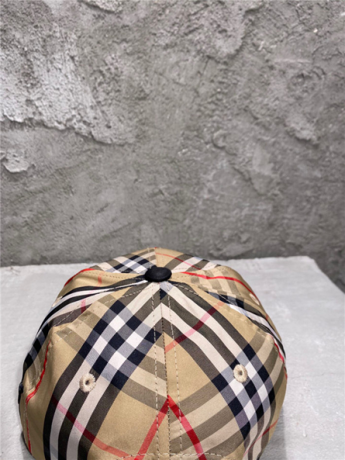 Burber*y CAP72