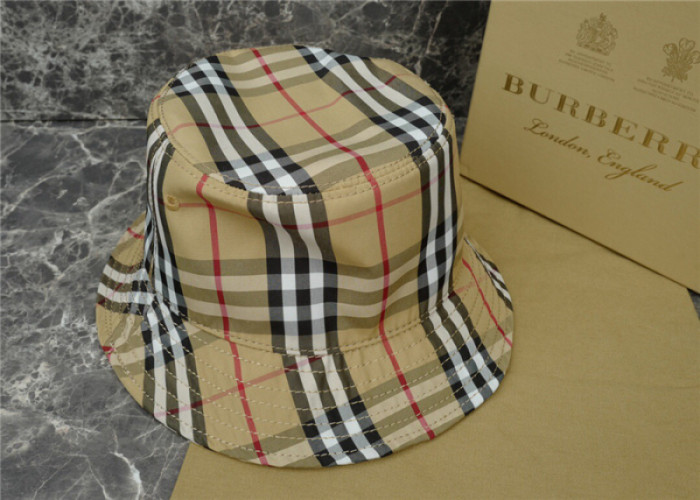 Burber*y CAP67