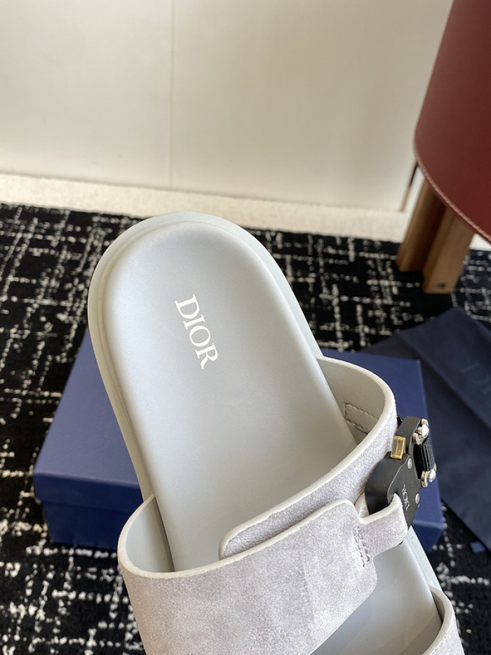 Dio*r sandal 67