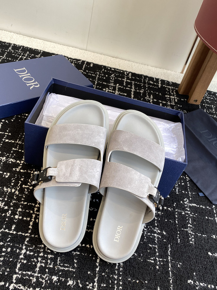 Dio*r sandal 67