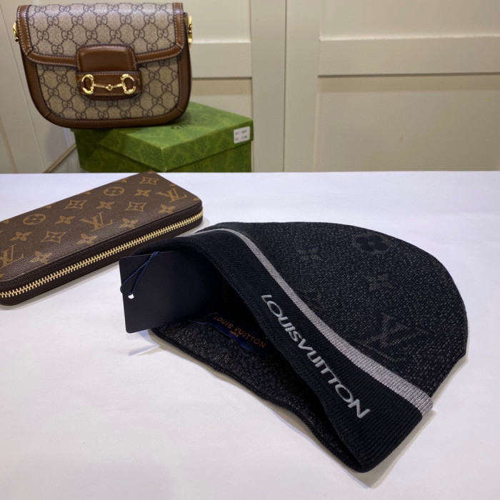 LV hat63