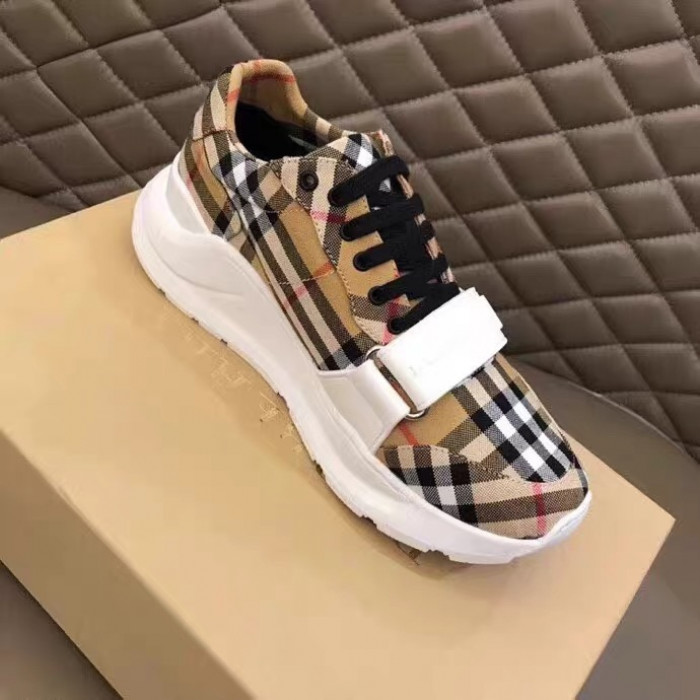 burber*y sneakers b000008