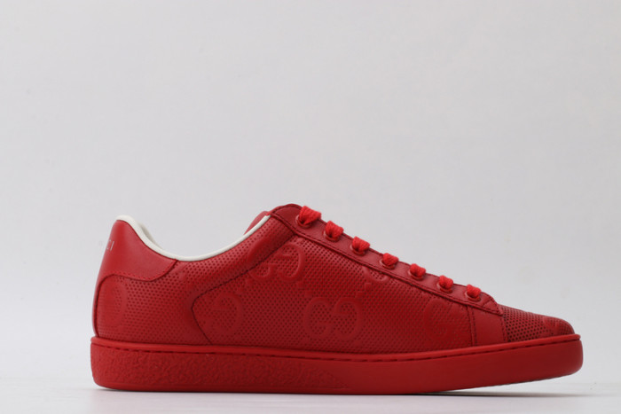 G*u*i* trainer sneaker72