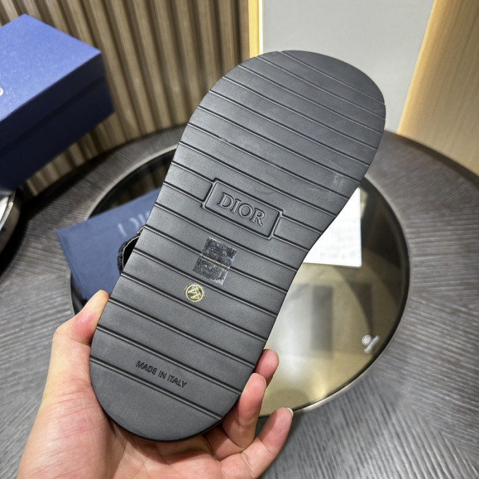 Dio*r sandal 59