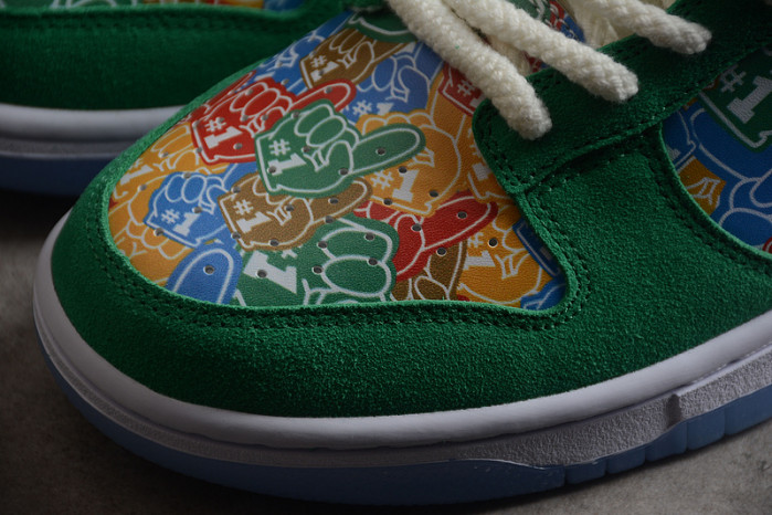 nike dunk low foam finger dz5184-300