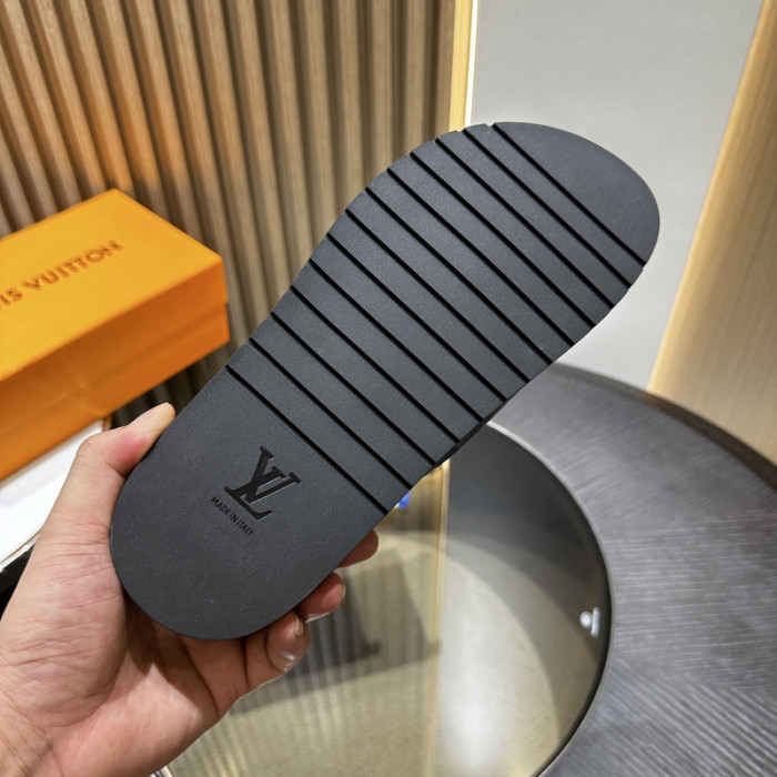 L&V sandal104