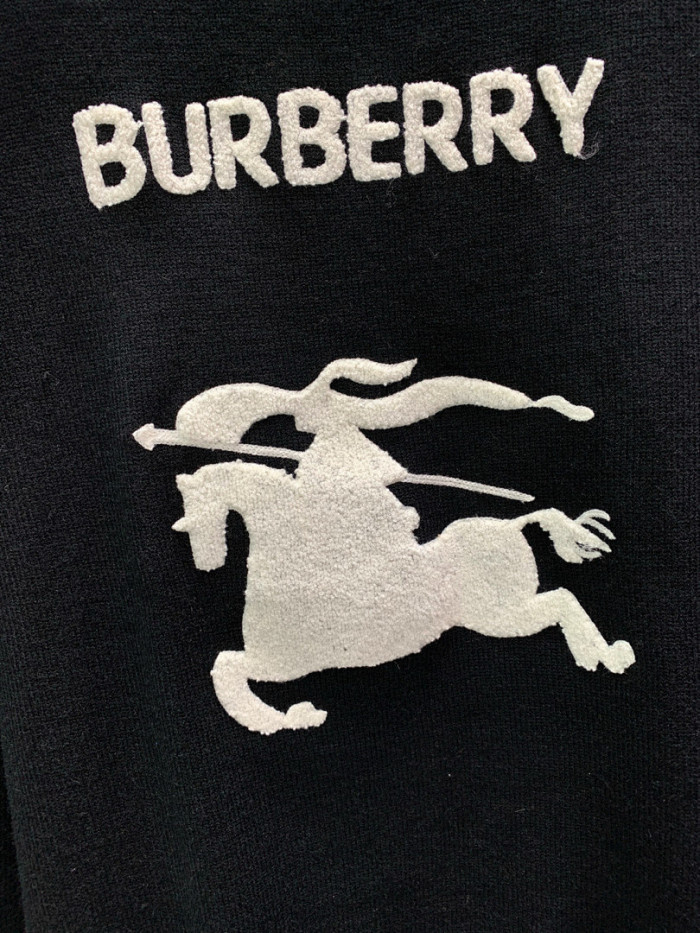 Balenciag* sweater8
