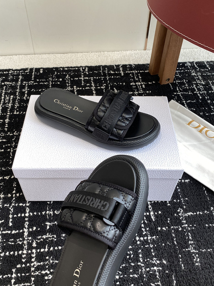 Dio*r sandal 65