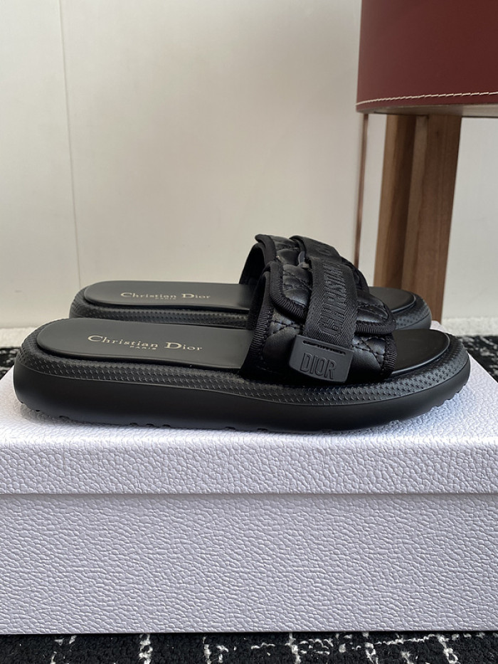 Dio*r sandal 65