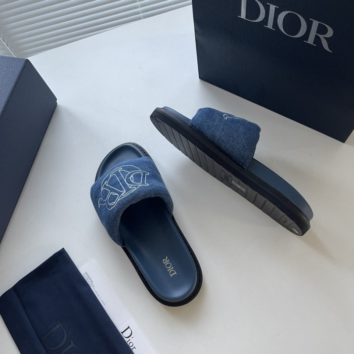 Dio*r sandal 42