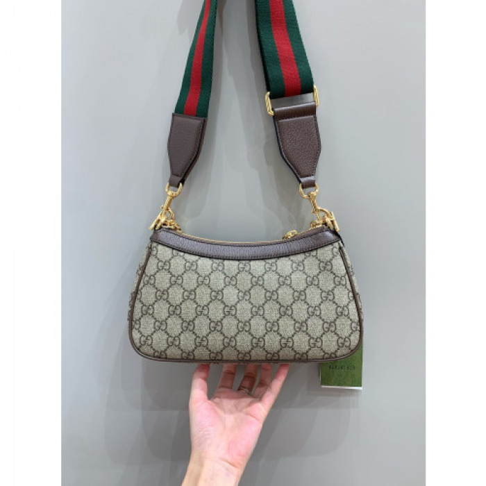 G*u*i bag7