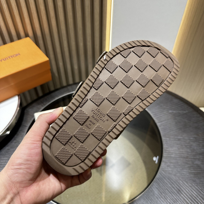 L&V sandal129